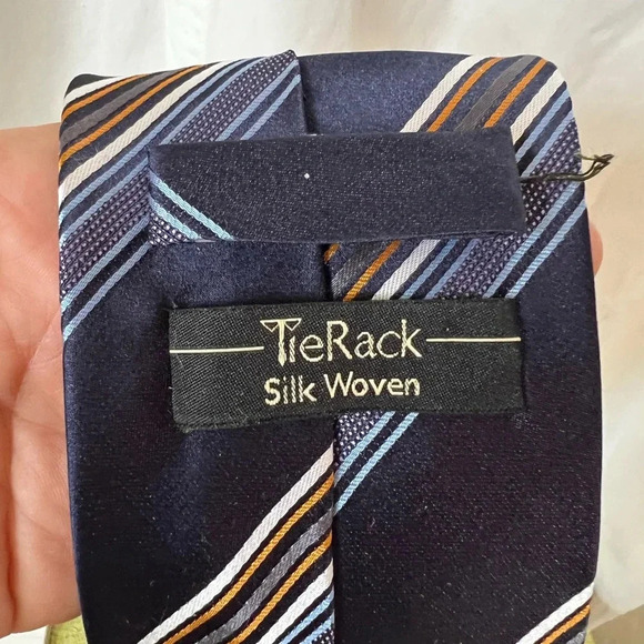 Tie Rack 100% Silk Repp Tie 3.5" x 60" Shades of Blue - Picture 1 of 4